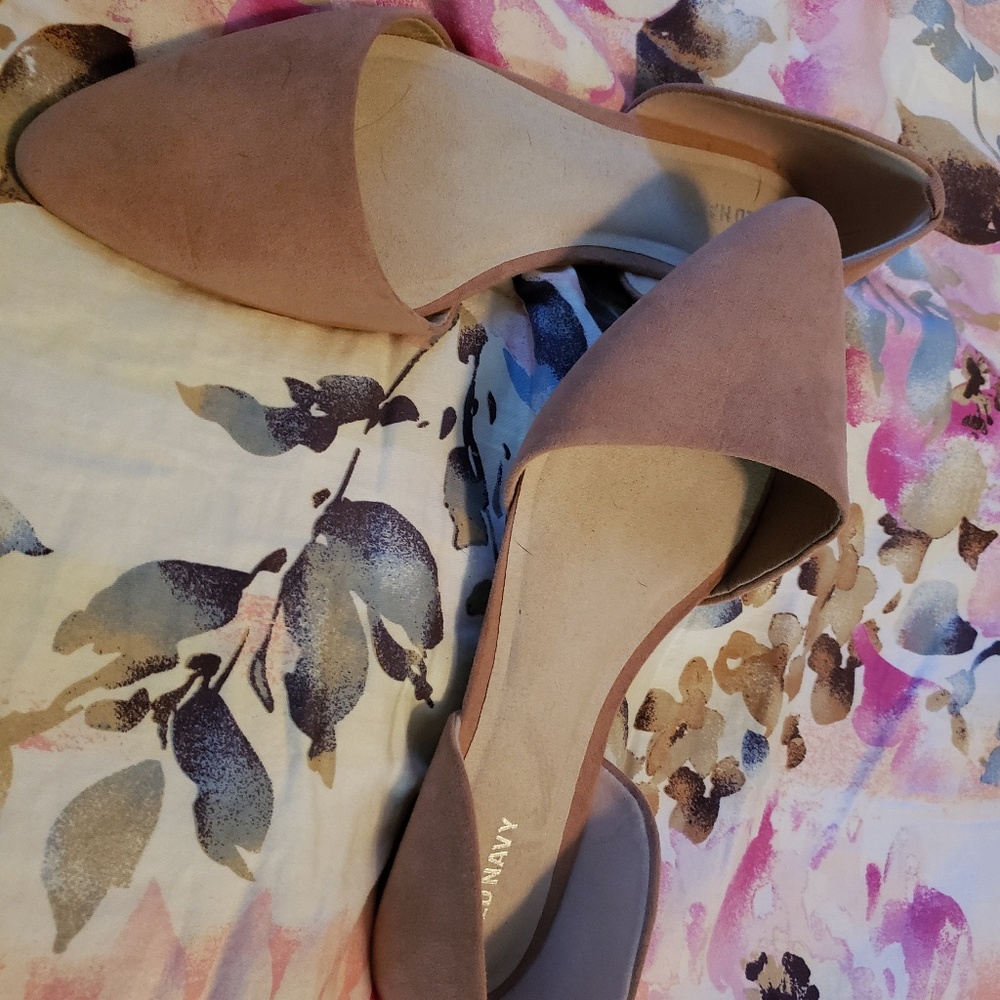 Old Navy pointed toe flats